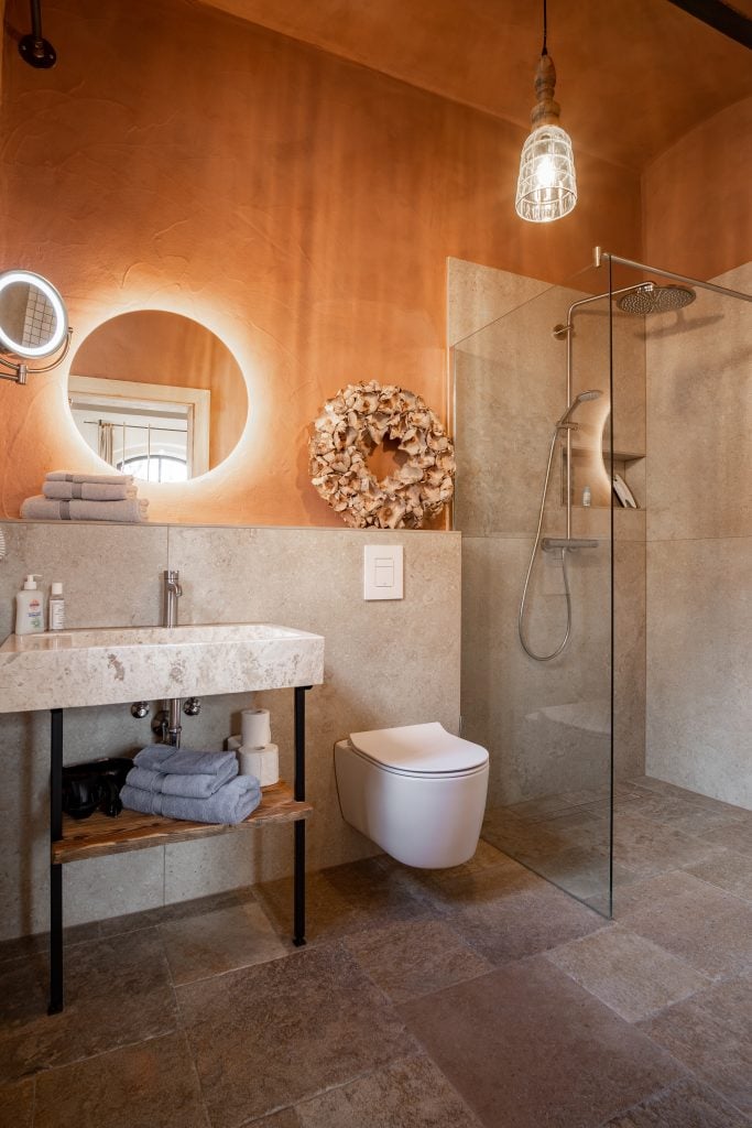 Nat&uuml;rlich! Hier sind die SEO-optimierten Texte f&uuml;r das Bild:.