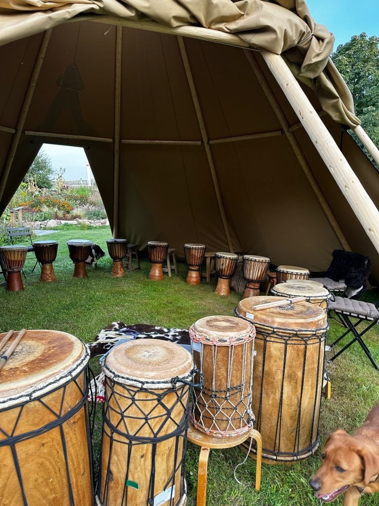 Natürlich, hier sind die SEO-optimierten Texte für das Bild:.